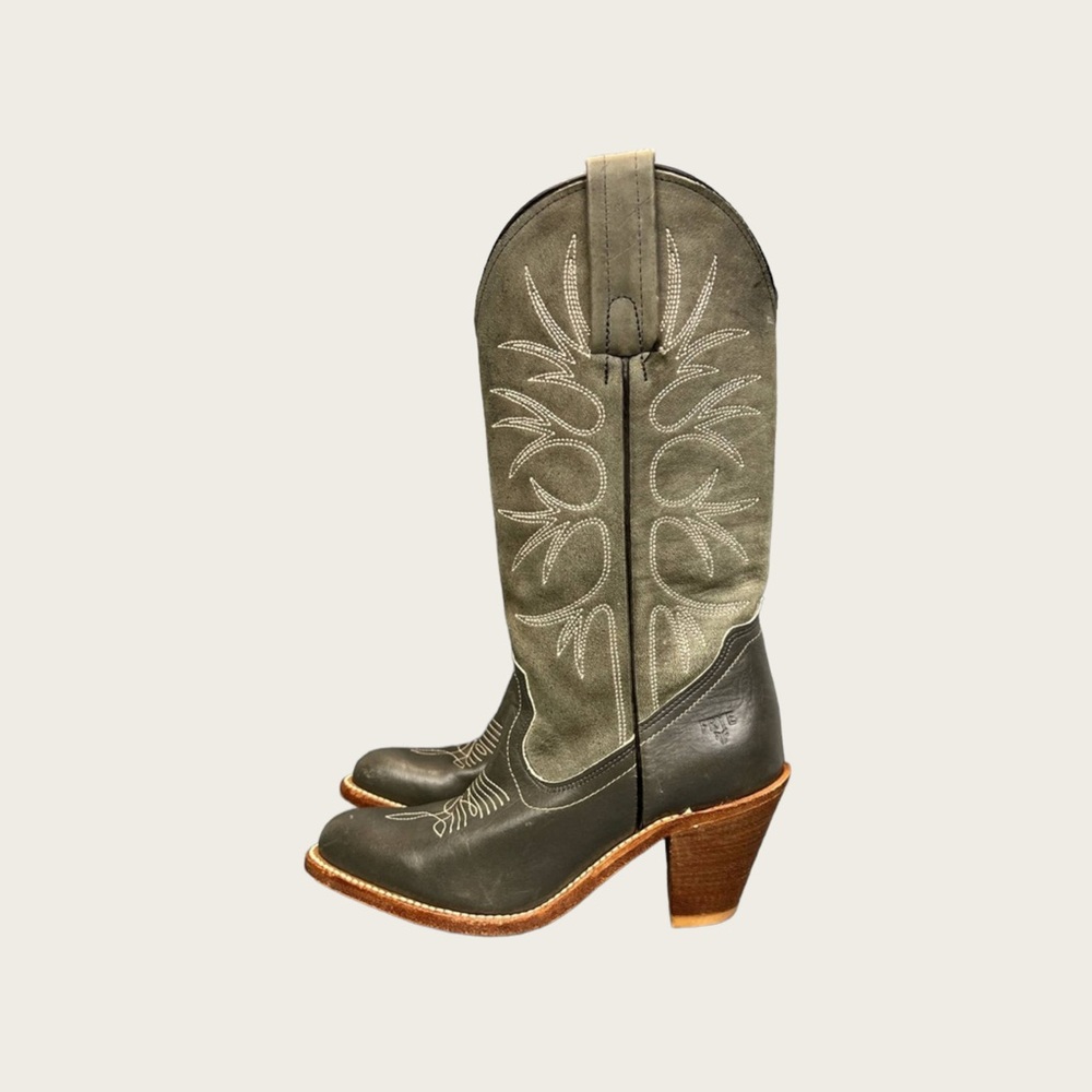 SOLD Vintage Frye Western green leather heeled coastal cowgirl boots - Picture 5 of 12